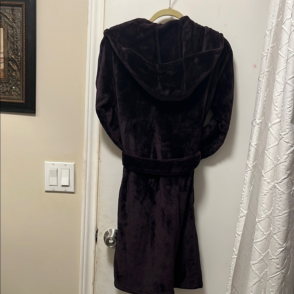 UGG Deep Purple Plush Robe - Picture 5 of 6